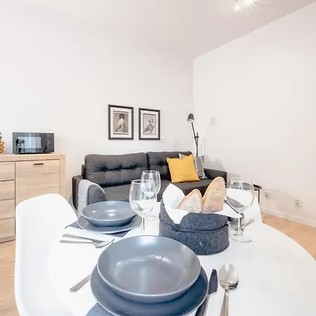 Apartment Pamiatkowa 11, 2 Rooms, Self Check In 24h