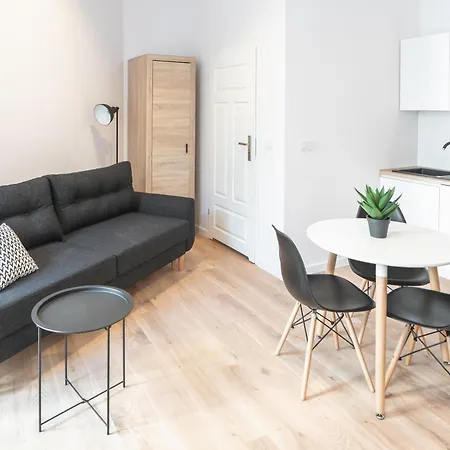 Pamiatkowa 11, 2 Rooms, Self Check In 24h