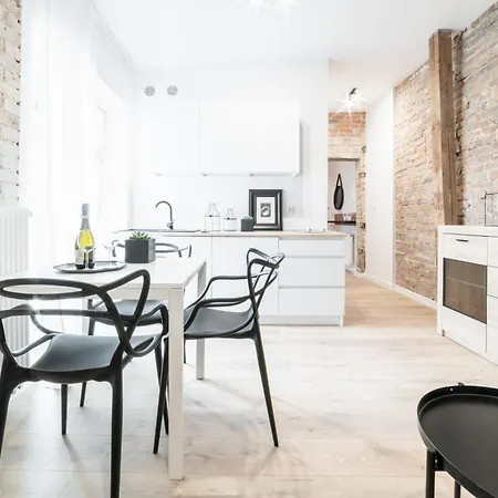 Pamiatkowa 11, 2 Rooms, Self Check In 24h Познань