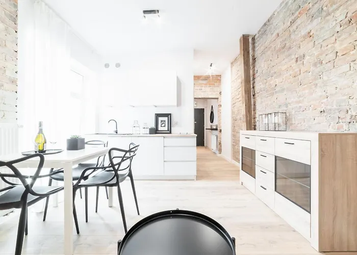 Pamiatkowa 11, 2 Rooms, Self Check In 24h