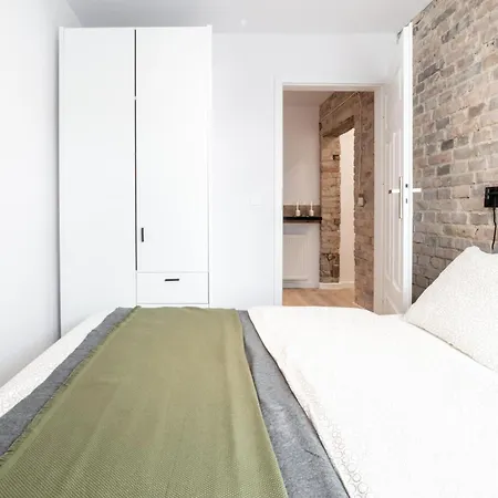 Pamiatkowa 11, 2 Rooms, Self Check In 24h 아파트