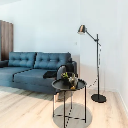 Pamiatkowa 11, 2 Rooms, Self Check In 24h Poznan
