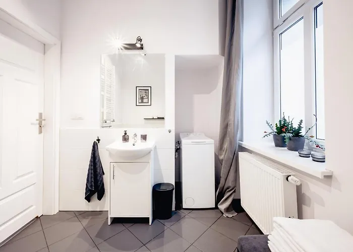 Pamiatkowa 11, 2 Rooms, Self Check In 24h