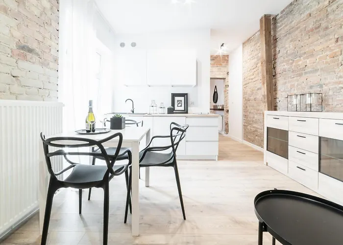 Pamiatkowa 11, 2 Rooms, Self Check In 24h Познань